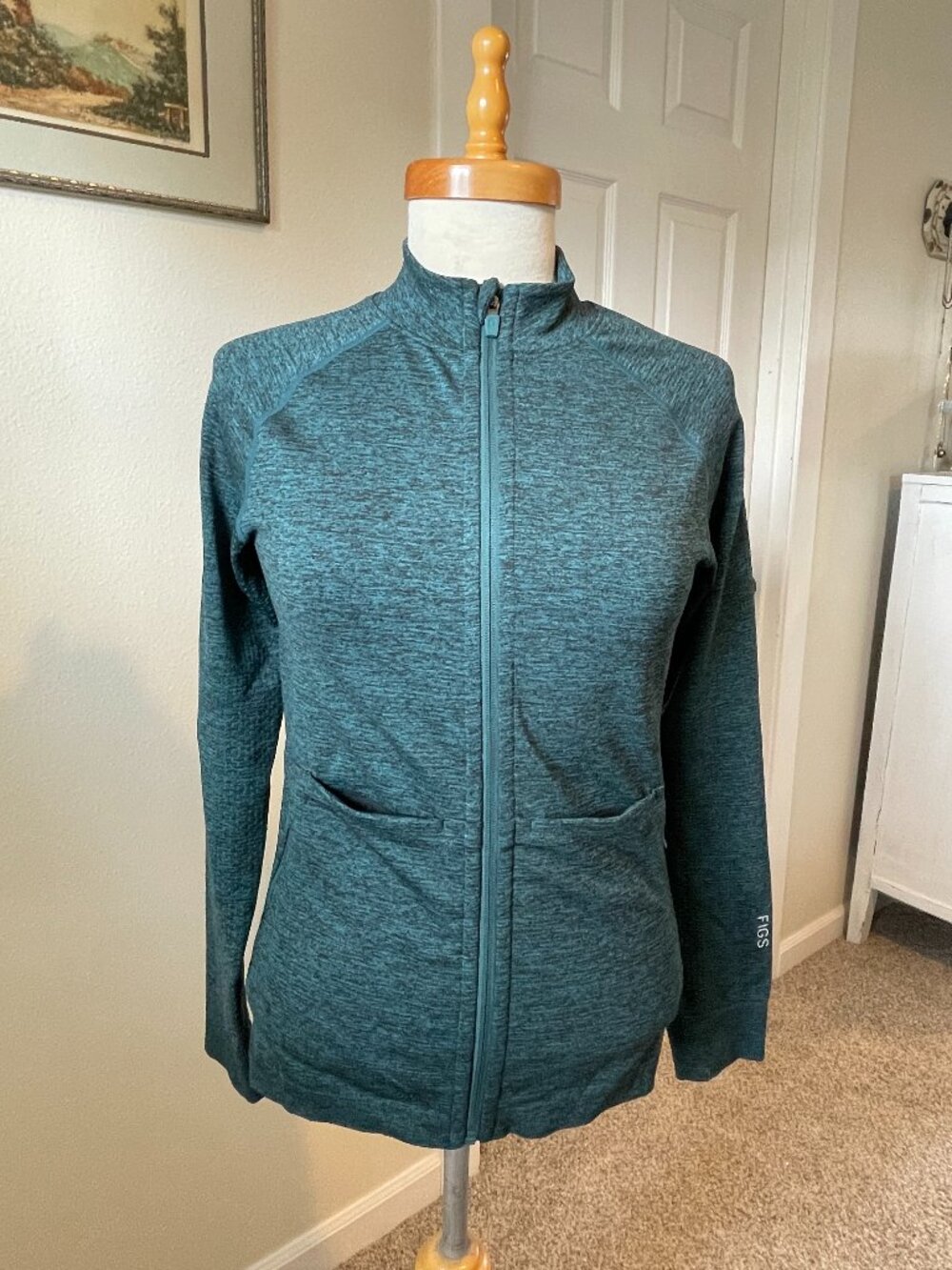 FIGS Seamless Zip up Jacket Heathered Teal Size Large, but fits like a Small